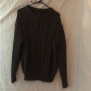 mens sweater worn 2 or 3 times great condition